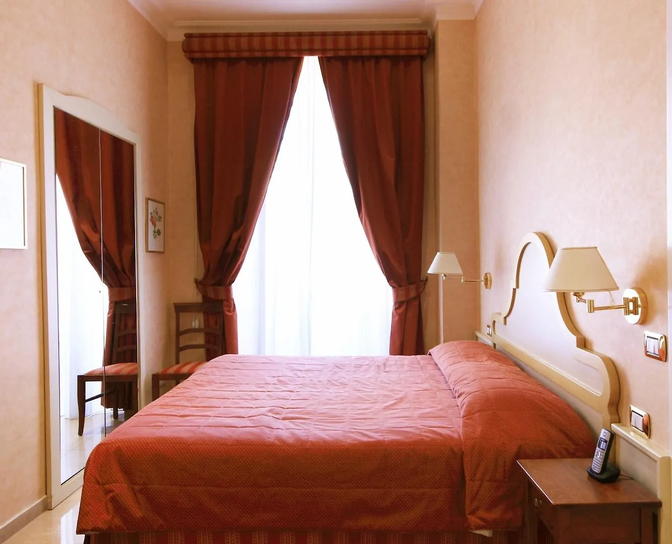 Roman Terrace Hotel 3*, Rome